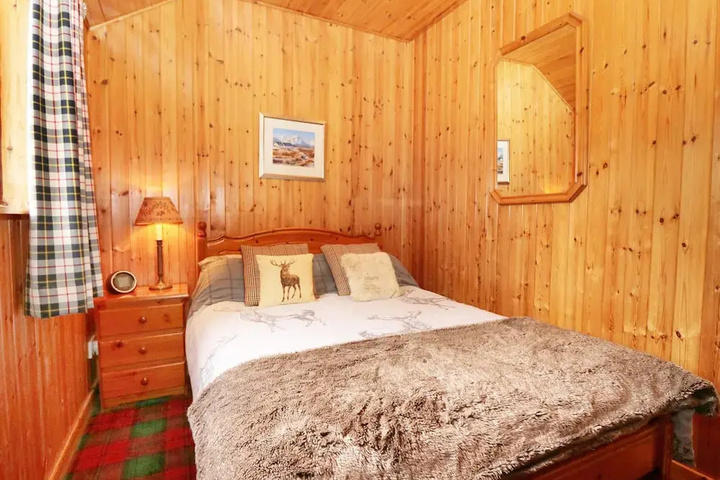 Room 2 of 11