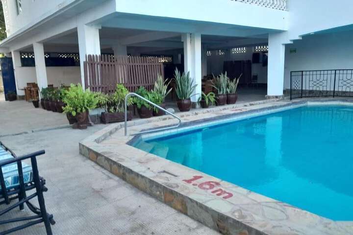 Pool 24 of 36