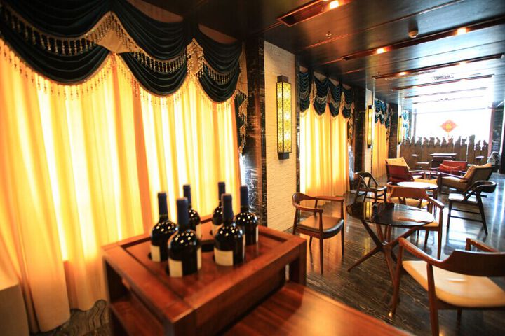 Hotel Interior 10 of 16