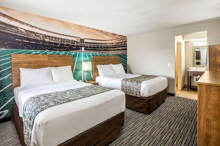 Standard Room, King or Two Doubles (2 of 15)