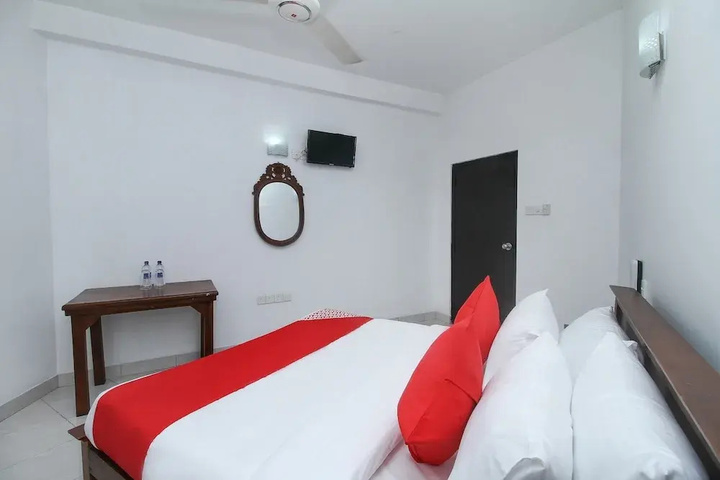 Room 3 of 12