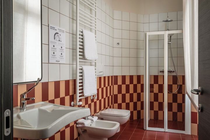 Room 41 of 69
