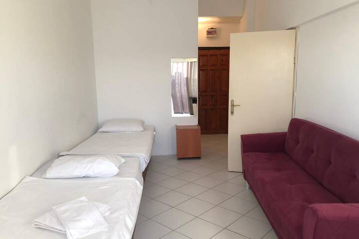 Room 6 of 24
