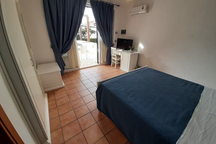 Room 54 of 249