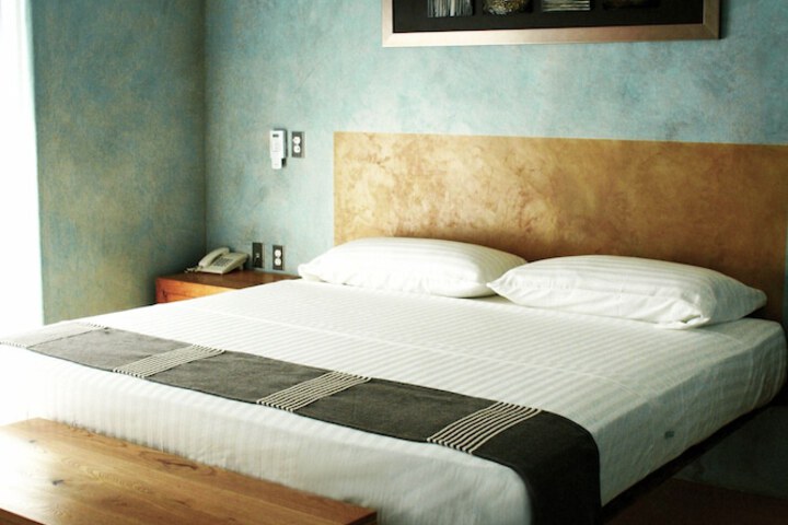 Room 5 of 51