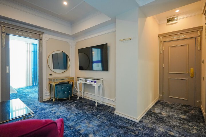 Room 18 of 64