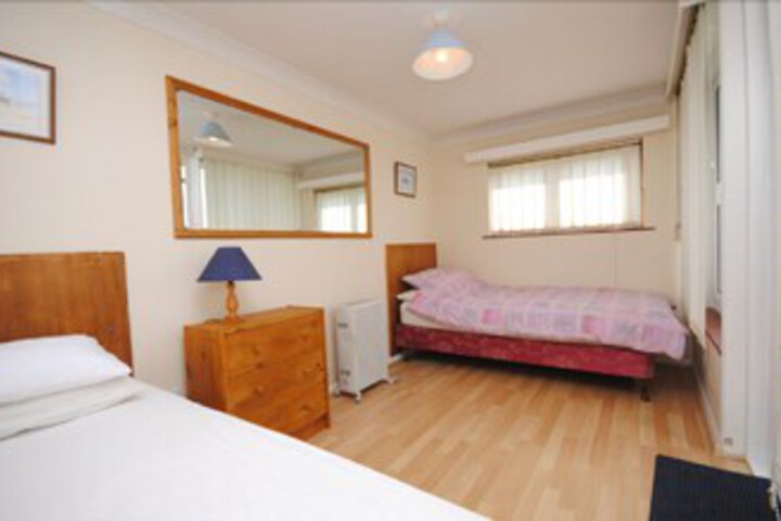 Room 12 of 33