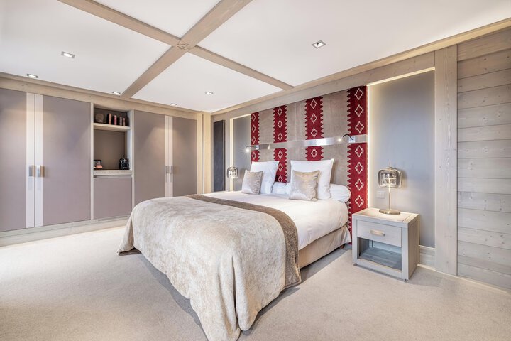 Room 15 of 44