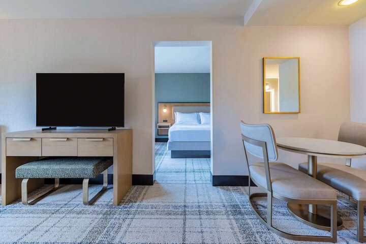Room 34 of 72
