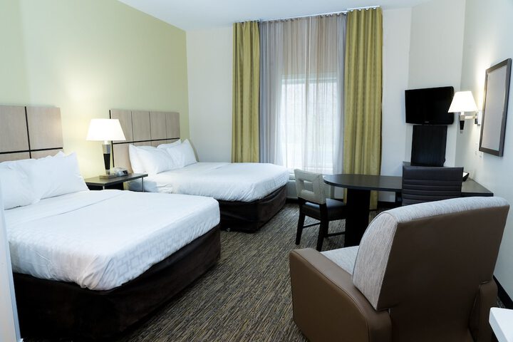 2 Queen Beds Studio Suite (6 of 16)