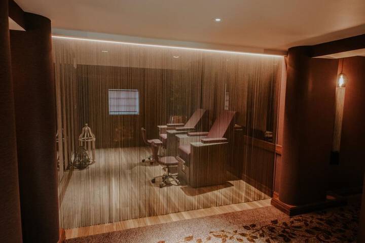 Room 44 of 66