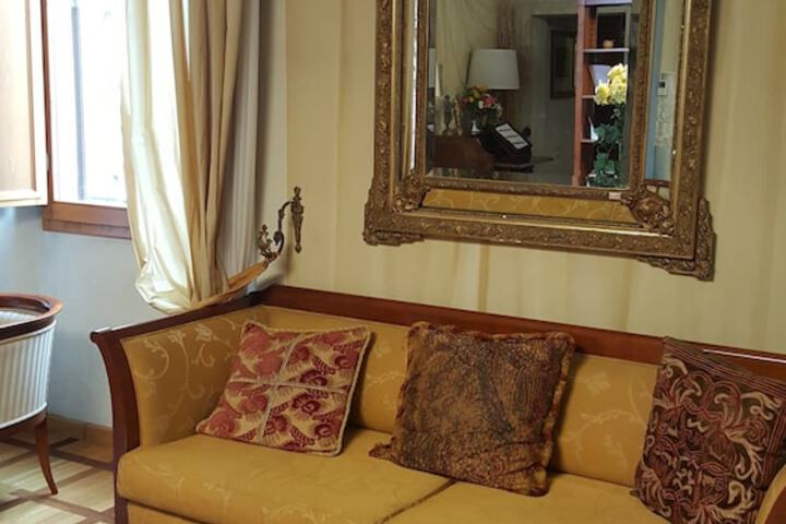 Hotel Interior 8 of 40