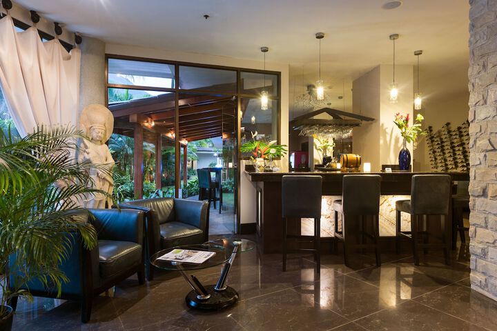 Hotel Interior 4 of 96