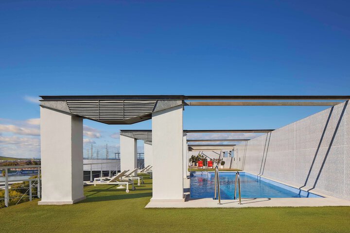 Pools & Facilities