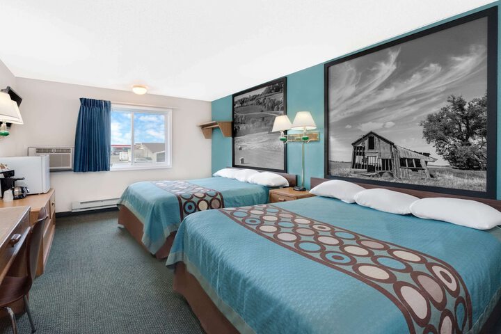 Room 9 of 35