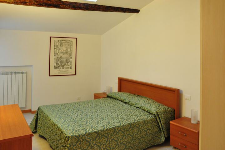 Room 42 of 86