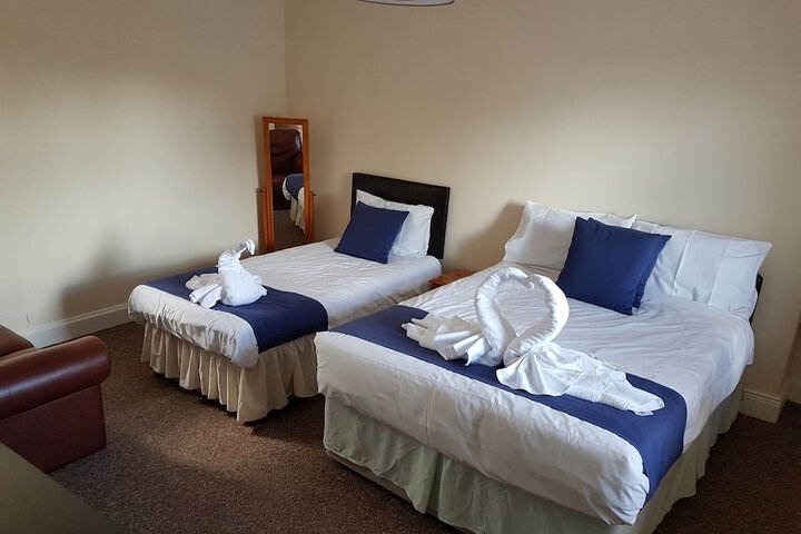Room 4 of 13
