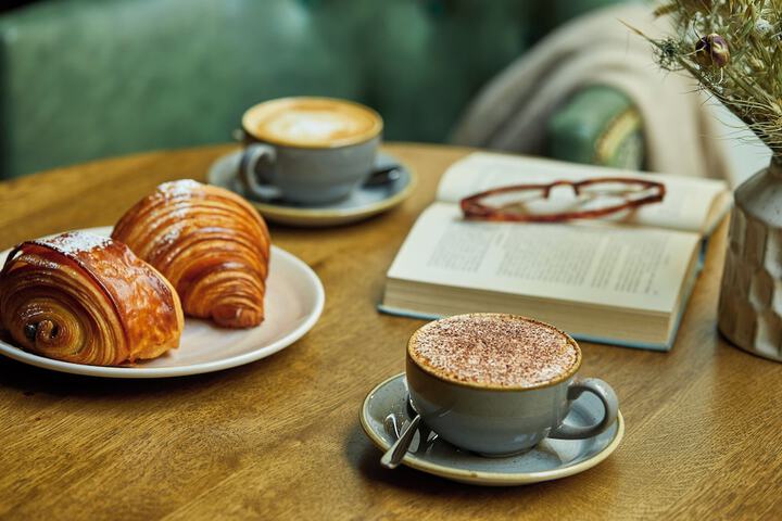 Breakfast/Coffee Service 23 of 33