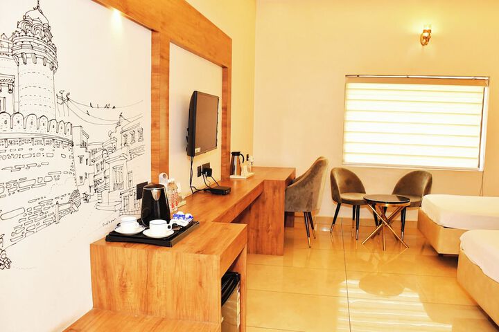 Room 3 of 19
