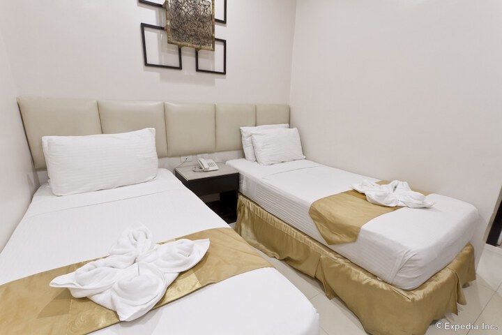 Room 6 of 22