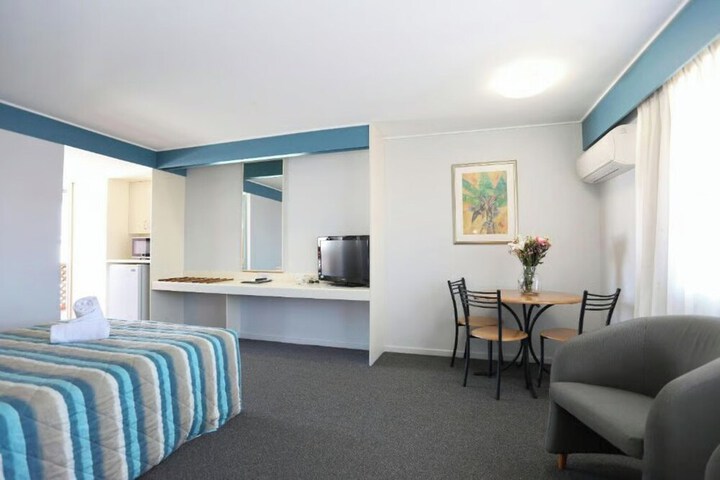Room 16 of 35