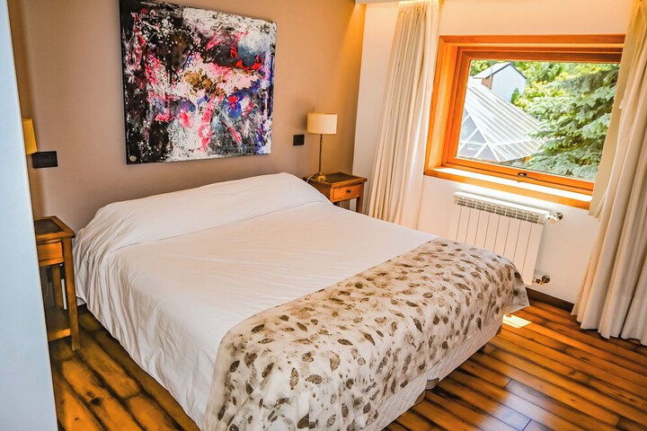 Room 8 of 36