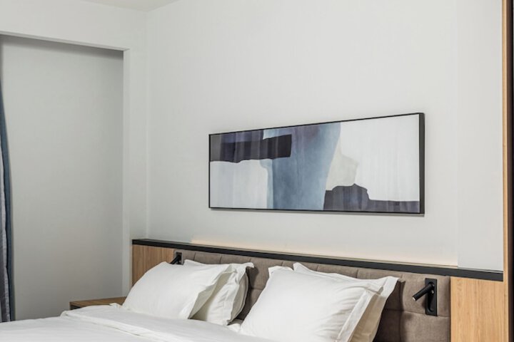 Room 17 of 41