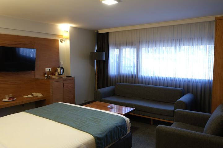 Room 35 of 58