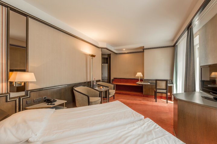 Room 60 of 146