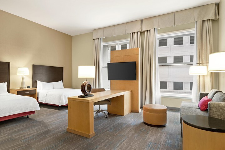Room 25 of 99