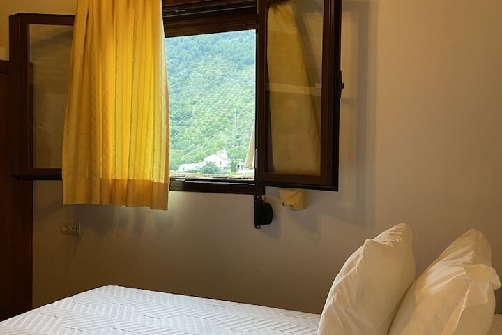 Room 22 of 90