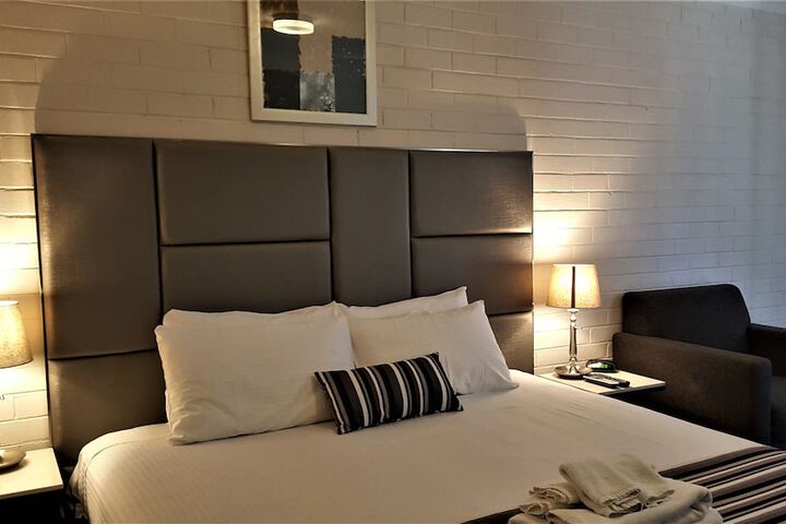 Room 18 of 43