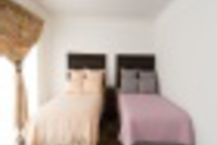 Room 3 of 108