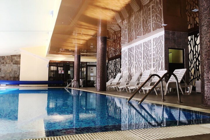 Pool 49 of 132