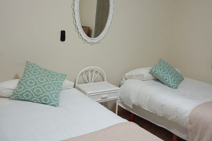 Room 8 of 28