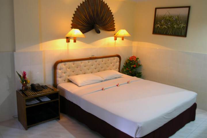 Room 4 of 35