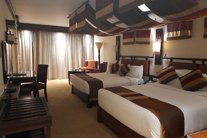 Room 6 of 74