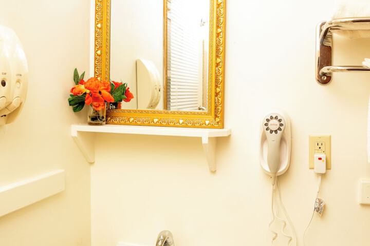 Room 14 of 23