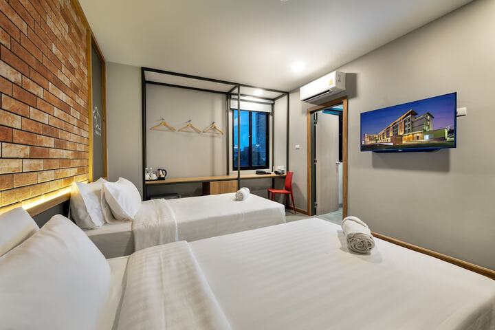 Room 21 of 126