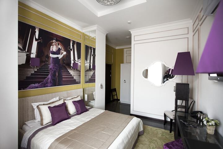 Room 7 of 43