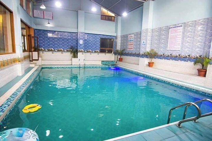 Pool 21 of 32