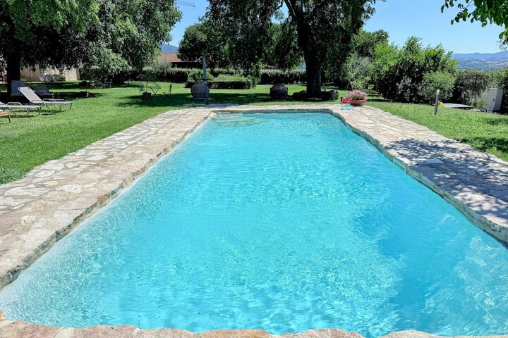 Pool 39 of 83