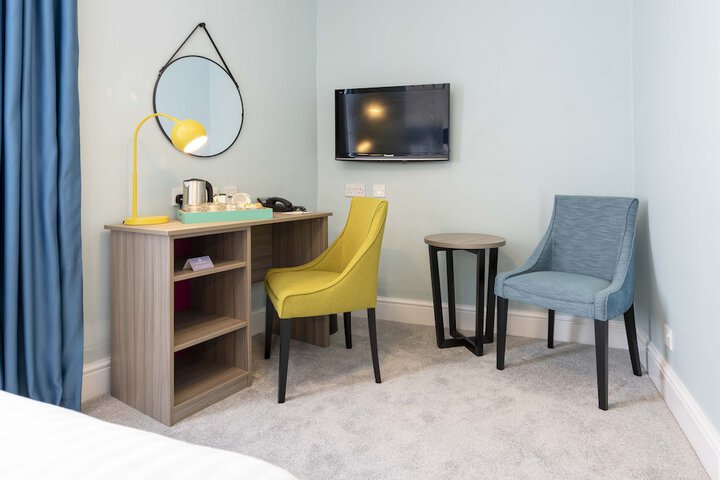 Room 44 of 104
