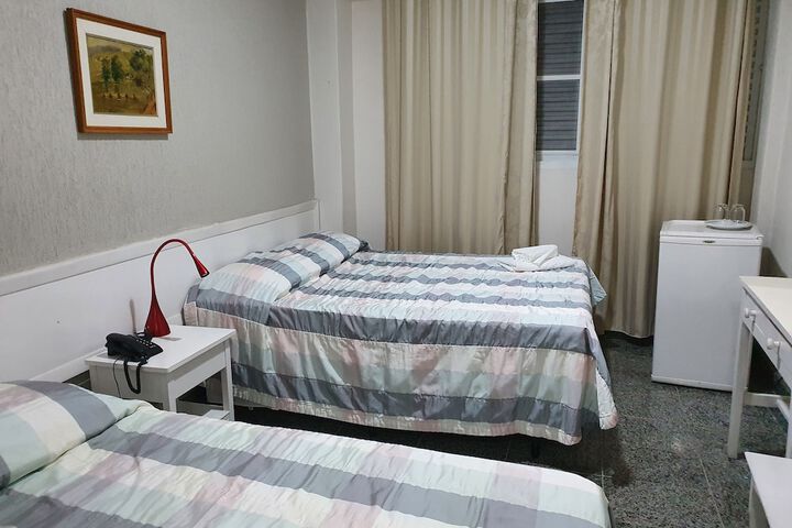 Room 14 of 33