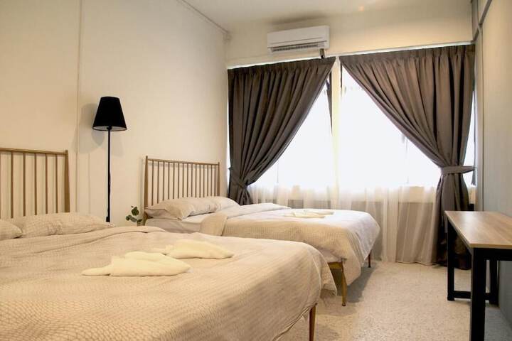 Room 2 of 22