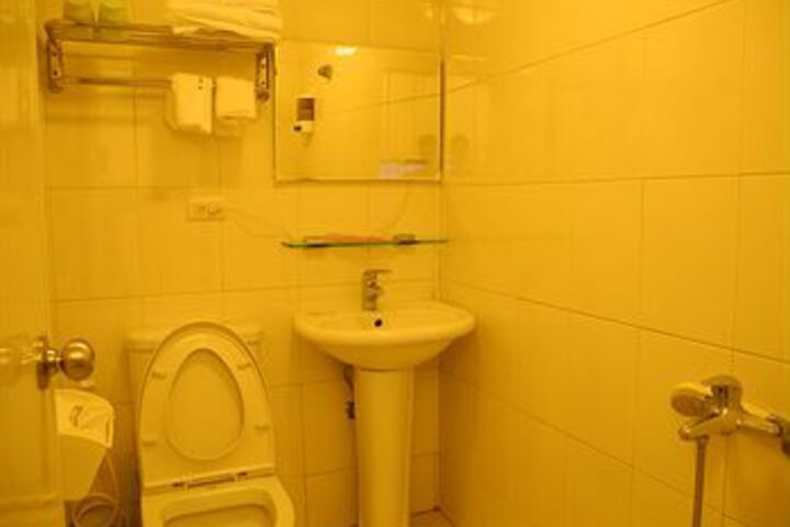 Room 4 of 29