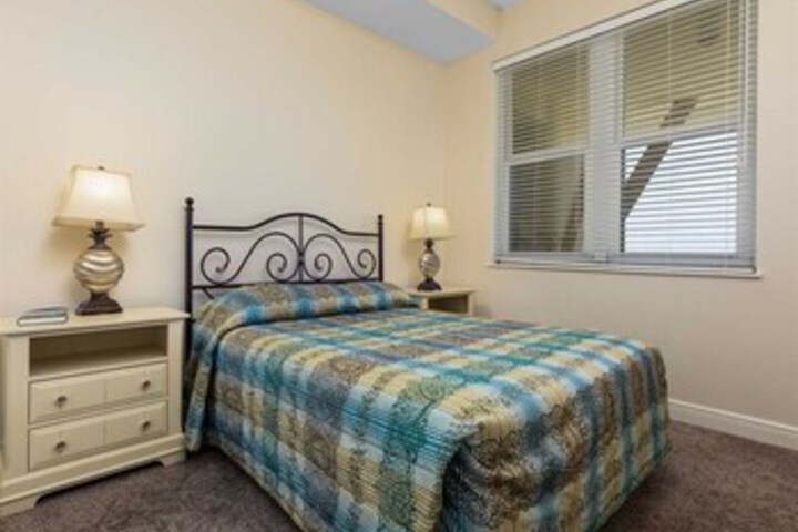 Room 151 of 163