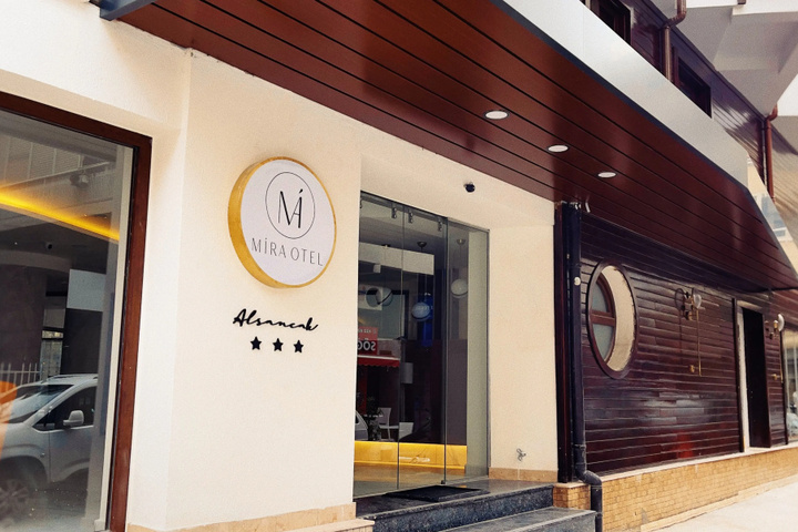 Exterior of Hotel Yaman
