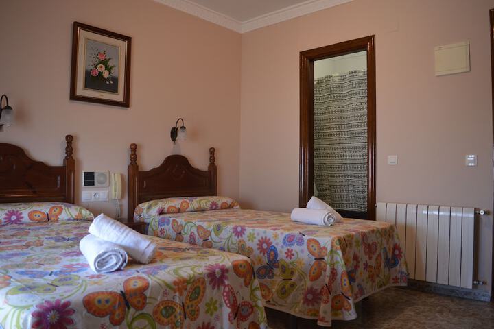Room 27 of 43