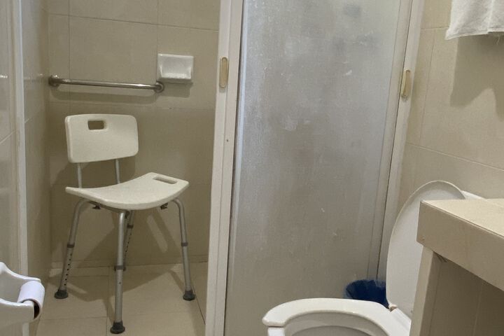 Room 10 of 10